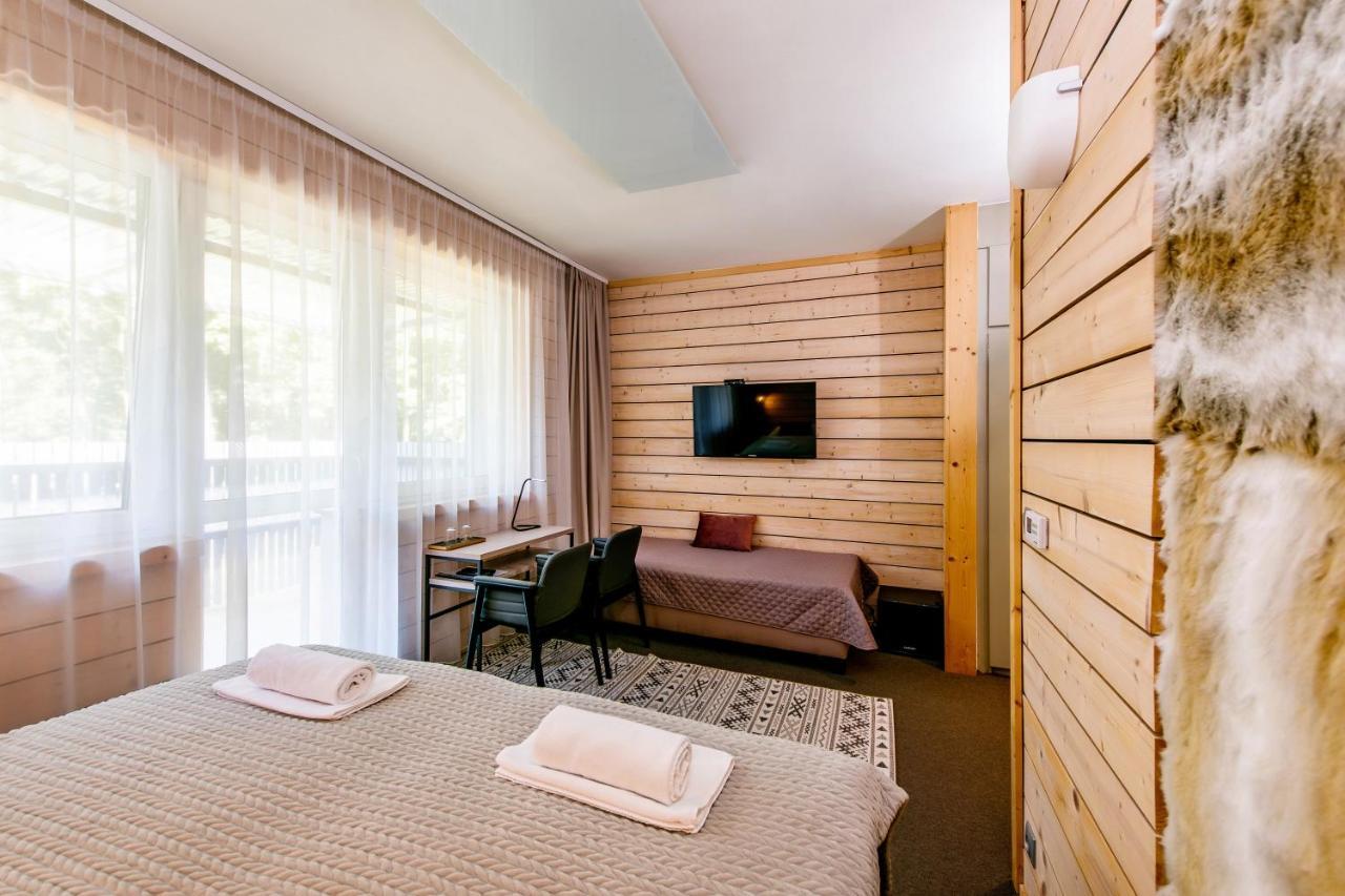 Hotel Veverica Тренчин Экстерьер фото